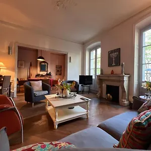  Apartment Coeur De Ville, Garage Prive Et Gratuit Avec Terrasse !